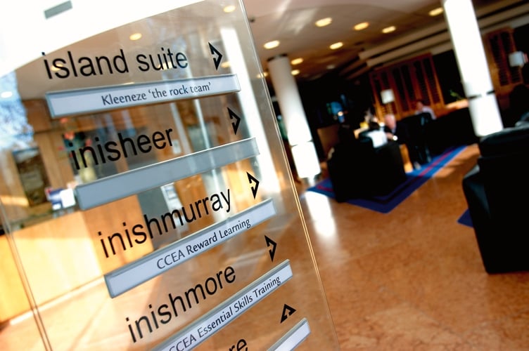 Park Plaza Hotel Belfast International Airport www.quierohotel.com