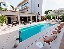 Hotel Petit Garden By Flacalco