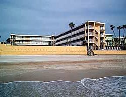 Hotel Quality Inn & Suites On The Beach