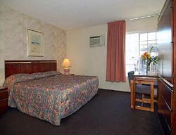 Hotel Rodeway Inn Near Maingate Knotts