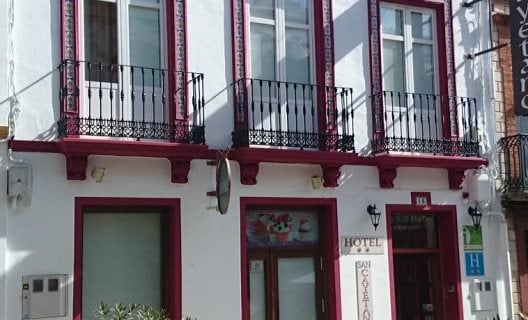 Hotel San Cayetano