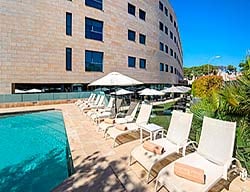 Hotel Santos Maydrit Airport