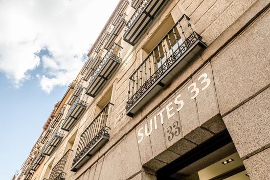 Hotel Suites 33