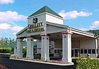 Hotel Quality Inn & Suites Seneca Road