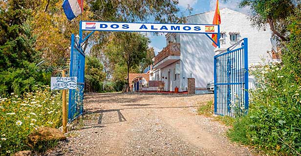 Dos Alamos B&b
