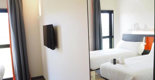 Easyhotel Barcelona Fira