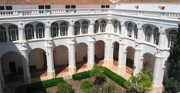 El Claustre De Ciutadella