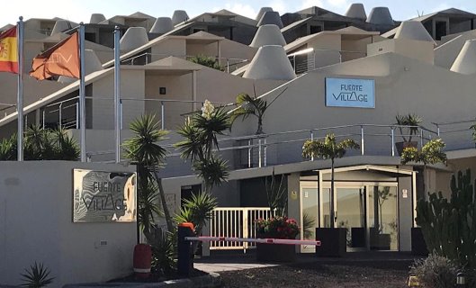 Fuertevillage Suites