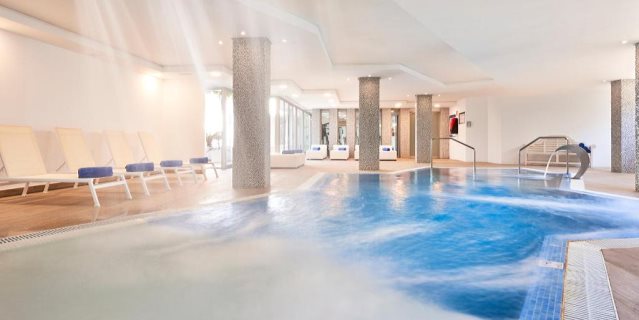 Globales Cala Bona Suites