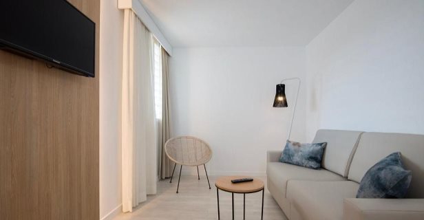 Globales Cala Bona Suites