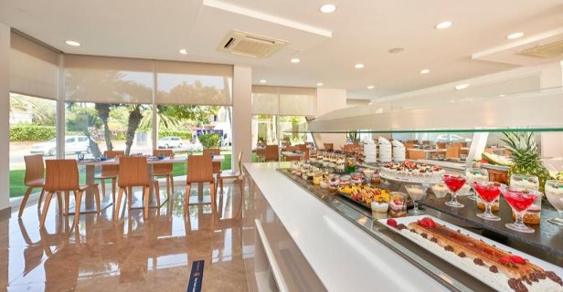Globales Cala Bona Suites
