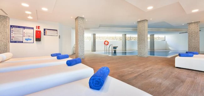 Globales Cala Bona Suites