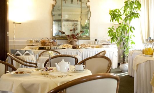 Grand Hotel