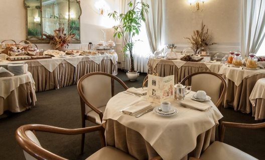 Grand Hotel