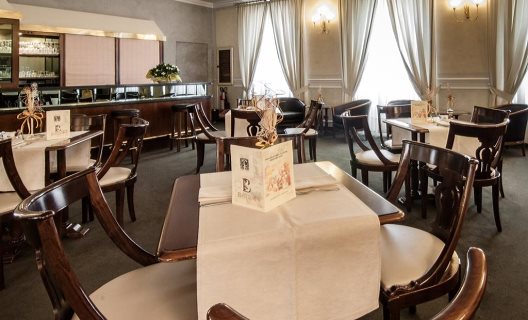 Grand Hotel