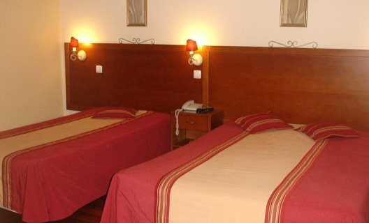 Grande Pensao Residencial Alcobia