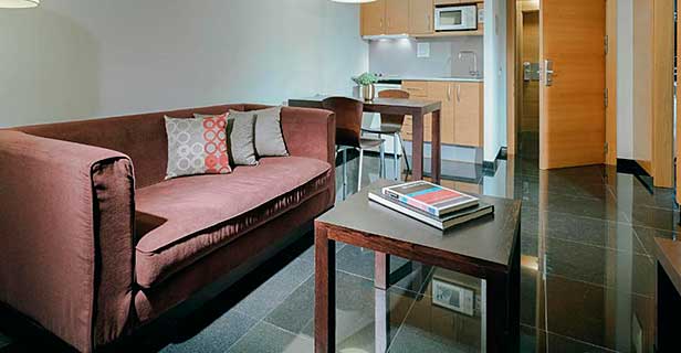 Hesperia Fira Suites Barcelona