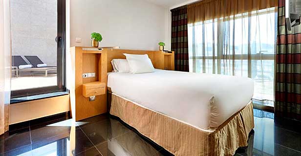 Hesperia Fira Suites Barcelona