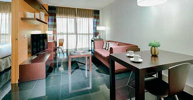 Hesperia Fira Suites Barcelona