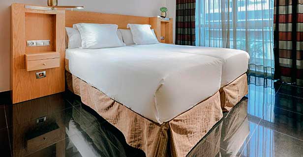 Hesperia Fira Suites Barcelona