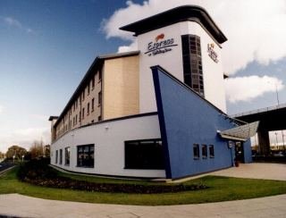 Holiday Inn Express Glasgow Airport