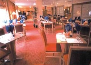 Holiday Inn Express Glasgow Airport