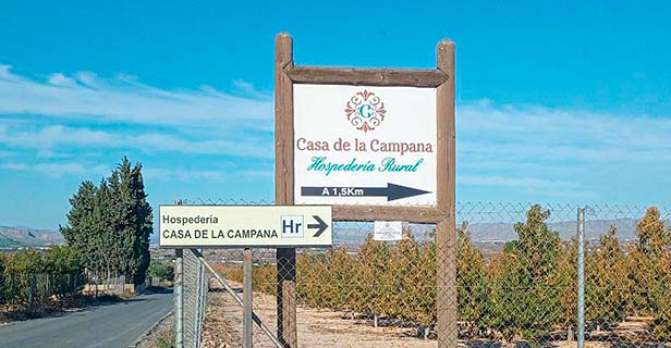 Hospedería Casa De La Campana