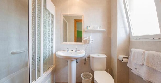 Hostal Adelino