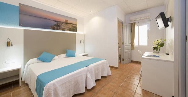 Hostal Adelino