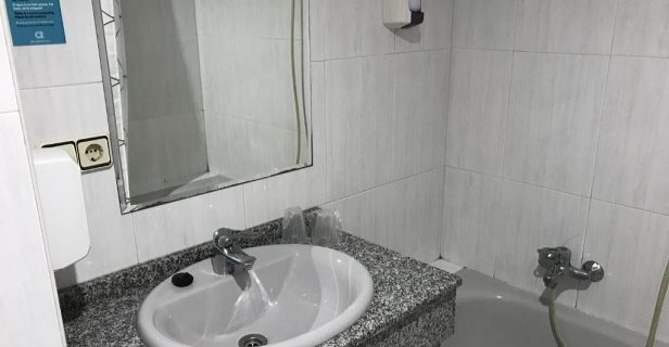Hostal Alda Puerta Coruña