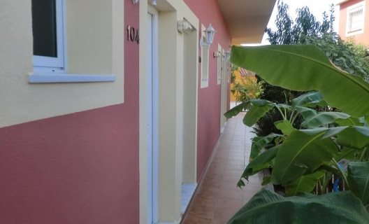 Hostal Alhaja Playa