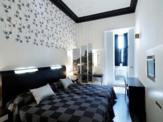 Hostal Alhambra Suites