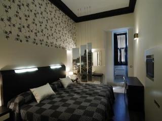 Hostal Alhambra Suites