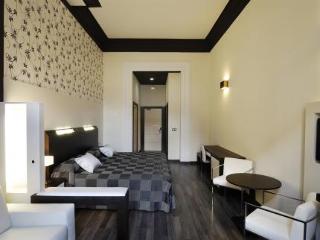 Hostal Alhambra Suites