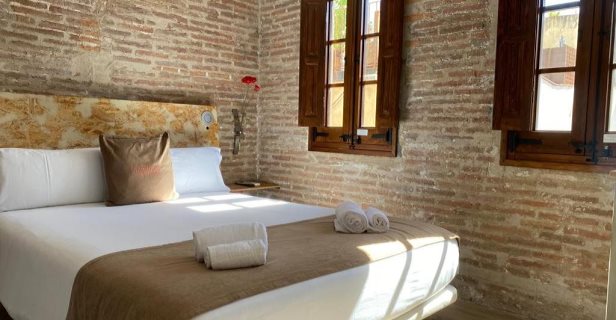 Hostal Amfores Boutique Guest House