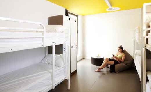 Hostal Amistat Beach