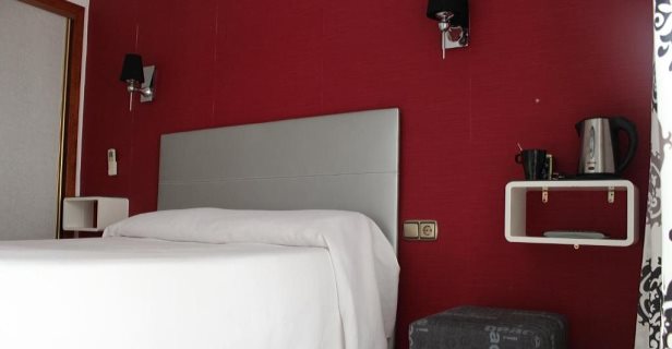 Hostal Apartamentos Abril