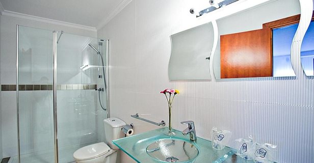 Hostal Apartamentos Abril
