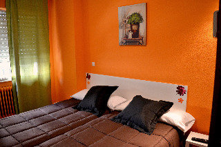 Hostal Arjori Rooms