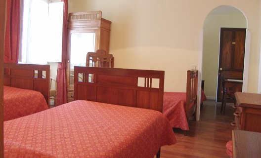 Hostal Ayestaran