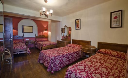 Hostal Ayestaran