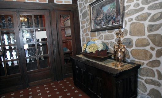 Hostal Ayestaran