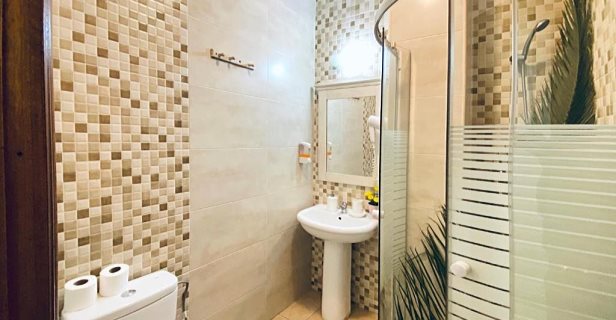 Hostal Azahara Nerja