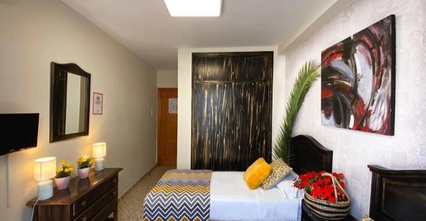 Hostal Azahara Nerja