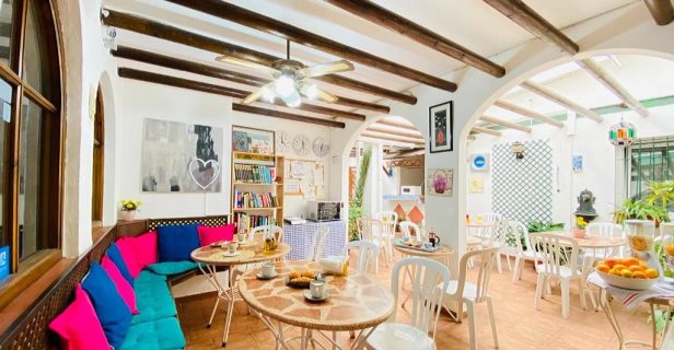 Hostal Azahara Nerja