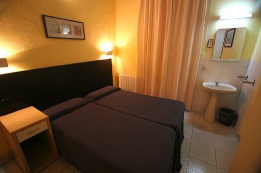 Hostal Baires