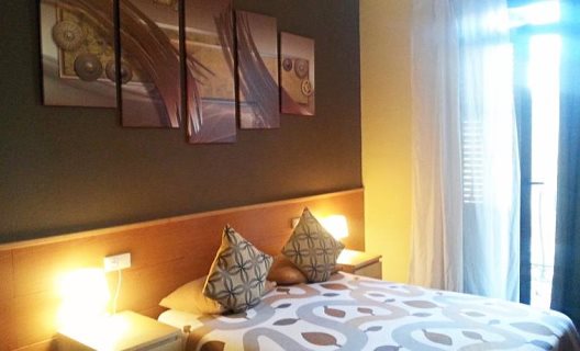 Hostal Barcelona Rooms