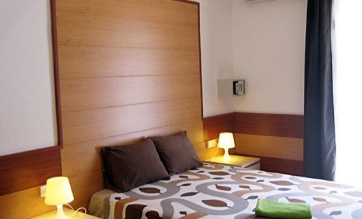 Hostal Barcelona Rooms
