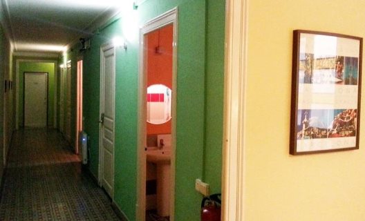Hostal Barcelona Rooms