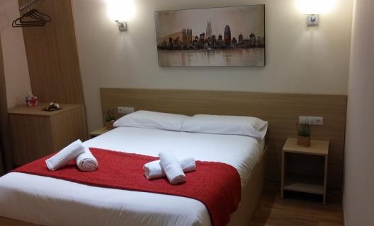 Hostal Barcelona Travel